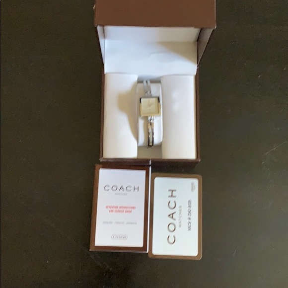 Coach Watch - Picture 1 of 4